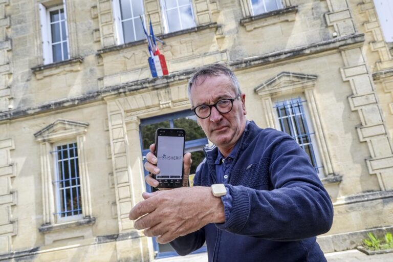 Le maire de Saint-Philippe d'Aiguille, Philippe Becheau / Agression