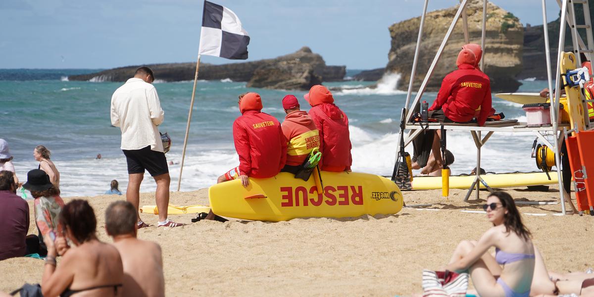 Illustration surveillance baignade à Biarritz