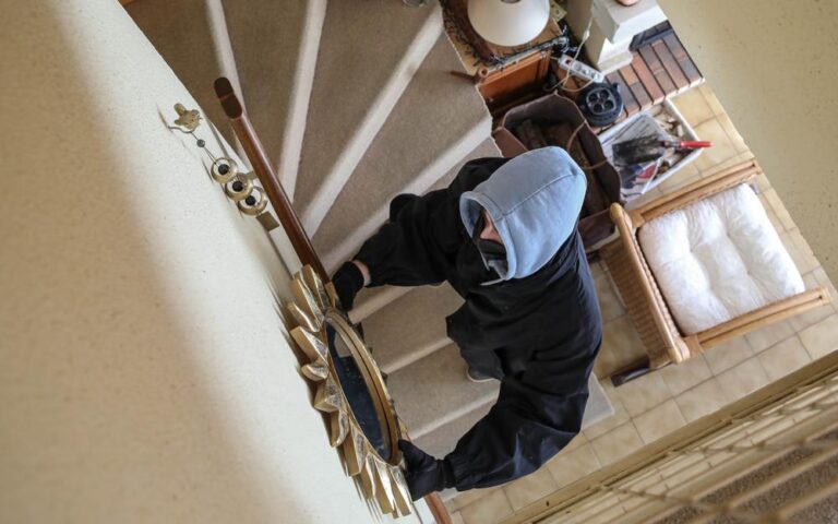 Illustration cambriolages, cambrioleur.