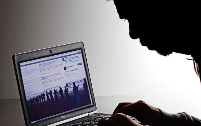Illustration Traque réseaux islamistes sur internet